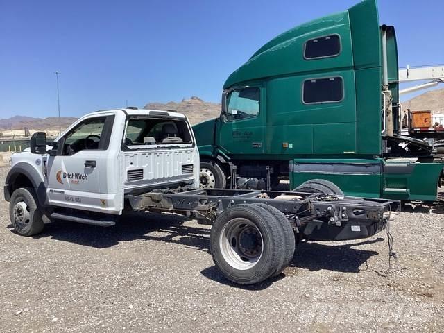 Ford F-550 كابينة والداخلية