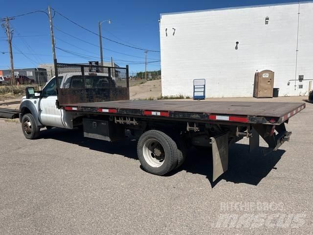 Ford F-550 شاحنات قلابة