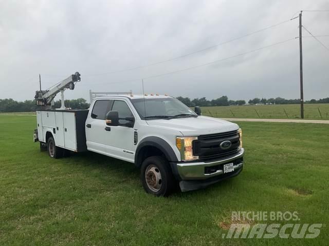Ford F-550 مركبات الأغراض العامة