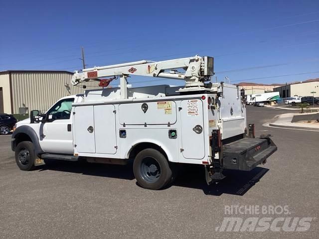 Ford F-550 مركبات الأغراض العامة