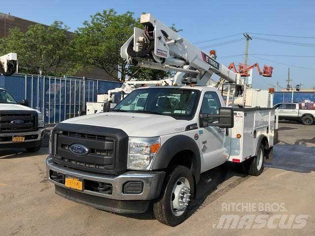 Ford F-550 المنصات الهوائية المثبتة على شاحنة