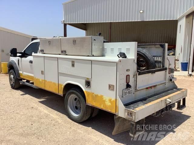 Ford F-550 مركبات الأغراض العامة