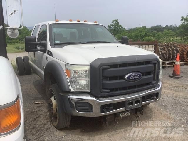 Ford F-550 كابينة والداخلية