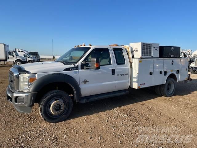Ford F-550 مركبات الأغراض العامة