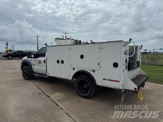 Ford F-550 مركبات الأغراض العامة
