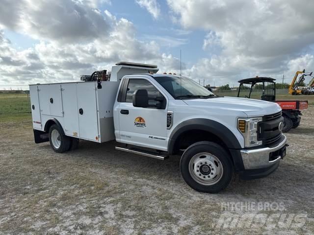 Ford F-550 مركبات الأغراض العامة