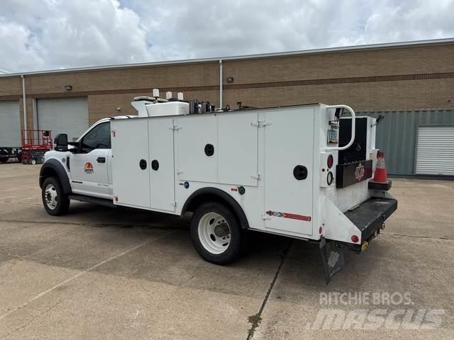 Ford F-550 مركبات الأغراض العامة