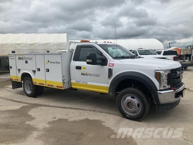 Ford F-550 شاحنات ذات صهاريج