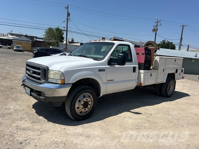 Ford F-550 مركبات الأغراض العامة