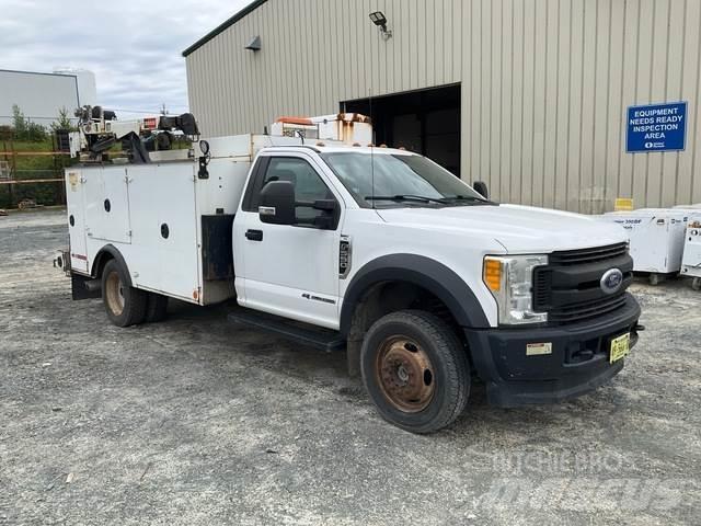 Ford F-550 مركبات الأغراض العامة