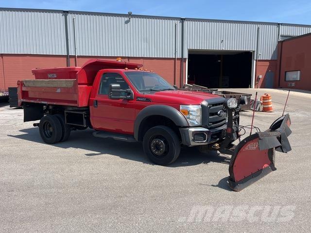 Ford F-550 حراثات ونصول الجليد