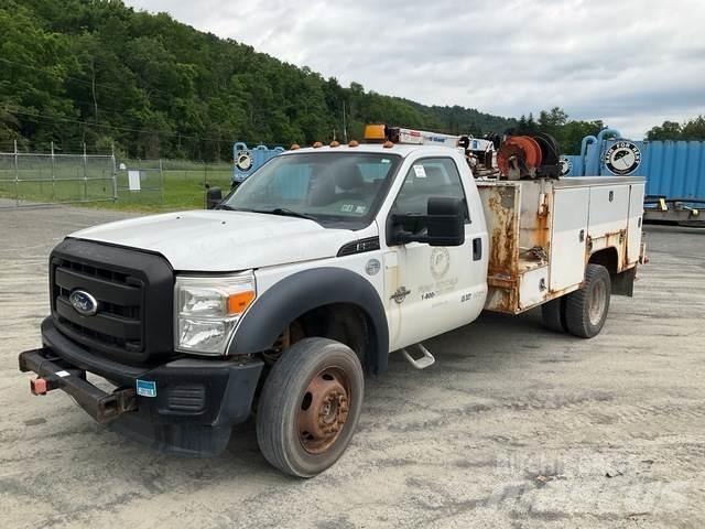 Ford F-550 مركبات الأغراض العامة