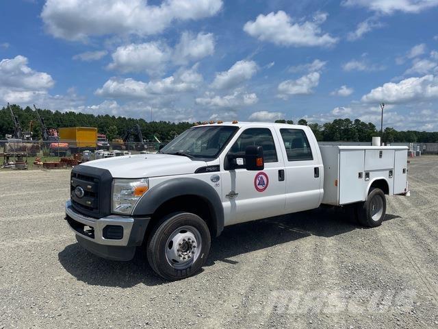 Ford F-550 شاحنات خفيفة/مفصلية الجوانب