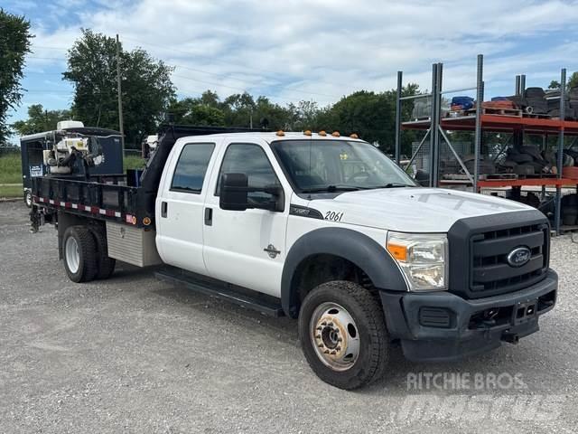 Ford F-550 مركبات الأغراض العامة