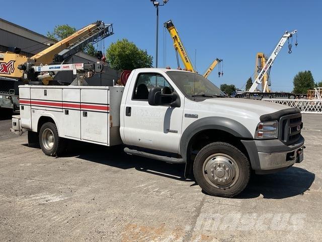 Ford F-550 مركبات الأغراض العامة