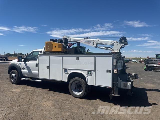 Ford F-550 مركبات الأغراض العامة