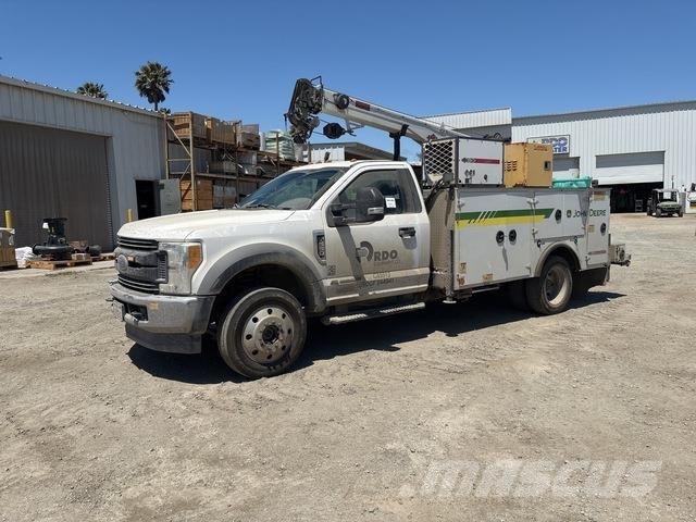 Ford F-550 مركبات الأغراض العامة