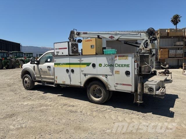 Ford F-550 مركبات الأغراض العامة