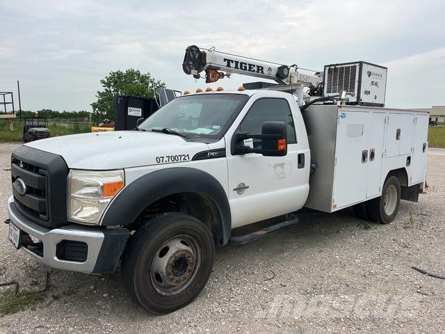 Ford F-550 مركبات الأغراض العامة