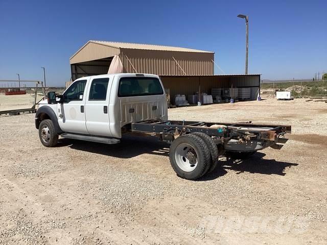 Ford F-550 كابينة والداخلية