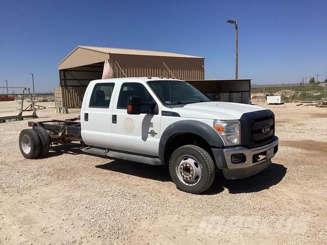 Ford F-550 كابينة والداخلية