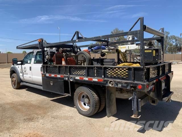 Ford F-550 مركبات الأغراض العامة