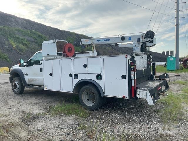 Ford F-550 مركبات الأغراض العامة