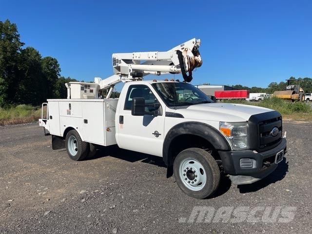 Ford F-550 المنصات الهوائية المثبتة على شاحنة