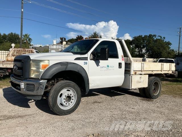 Ford F-550 Flatbed / Dropside trucks