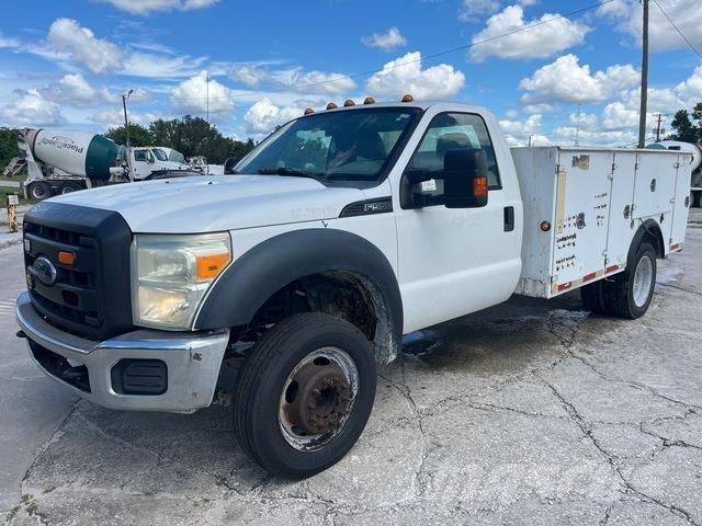 Ford F-550 مركبات الأغراض العامة