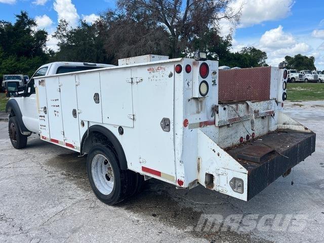 Ford F-550 مركبات الأغراض العامة