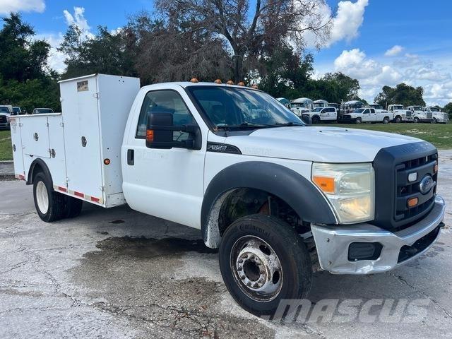 Ford F-550 مركبات الأغراض العامة