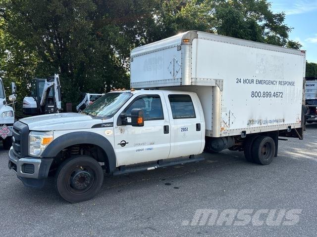 Ford F-550 شاحنات ذات هيكل صندوقي