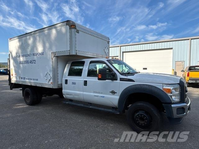 Ford F-550 شاحنات ذات هيكل صندوقي