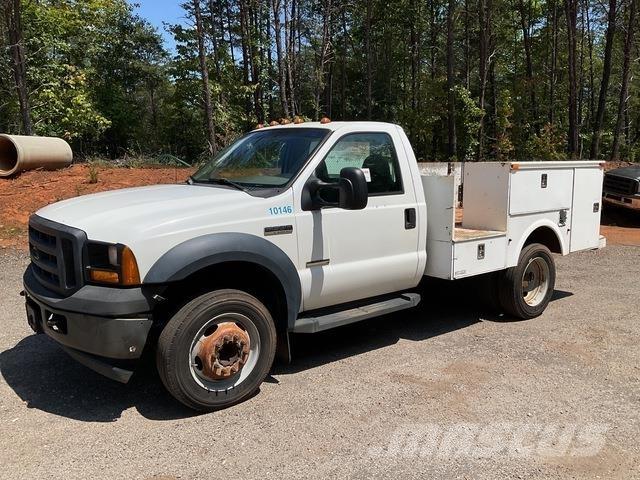 Ford F-550 شاحنات خفيفة/مفصلية الجوانب