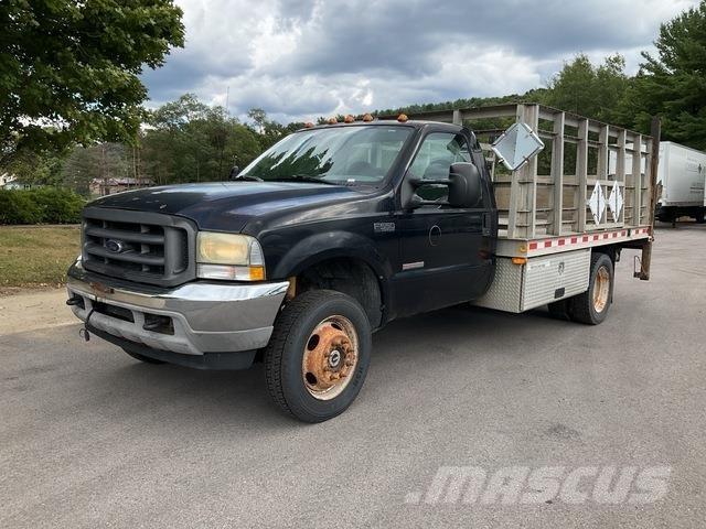 Ford F-550 شاحنات مسطحة/مفصلية الجوانب