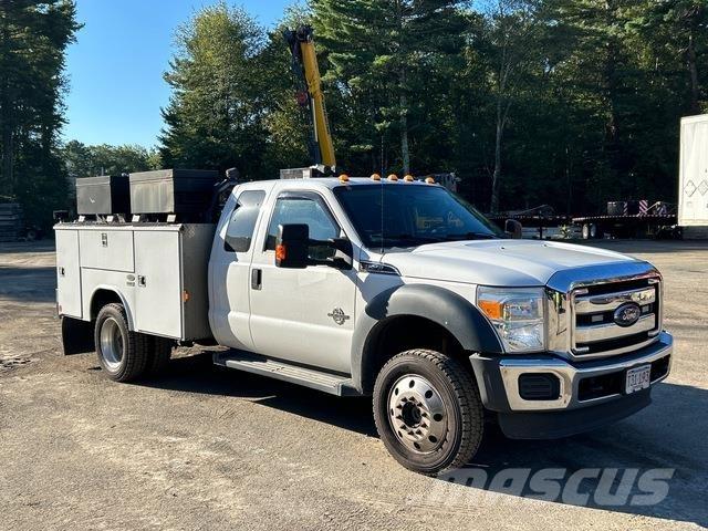Ford F-550 شاحنات خفيفة/مفصلية الجوانب