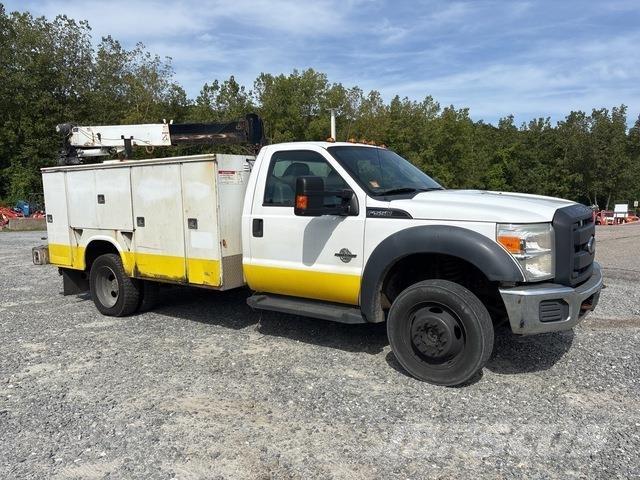 Ford F-550 مركبات الأغراض العامة