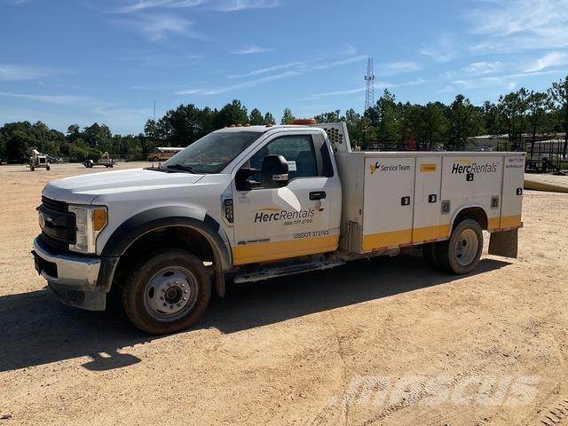 Ford F-550 مركبات الأغراض العامة