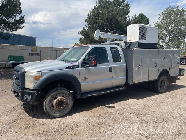 Ford F-550 مركبات الأغراض العامة