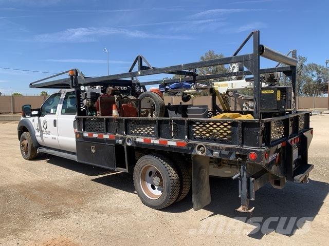 Ford F-550 مركبات الأغراض العامة