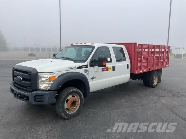 Ford F-550 شاحنات مسطحة/مفصلية الجوانب