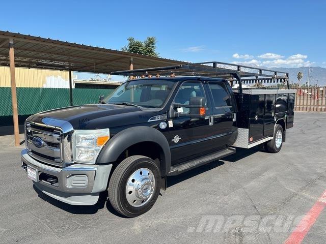 Ford F-550 شاحنات خفيفة/مفصلية الجوانب