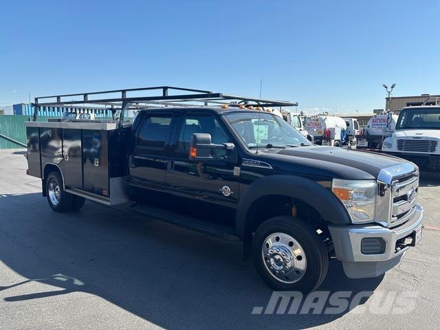 Ford F-550 شاحنات خفيفة/مفصلية الجوانب