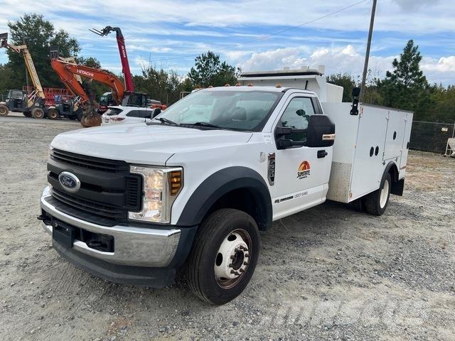 Ford F-550 مركبات الأغراض العامة