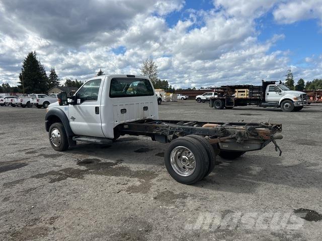 Ford F-550 كابينة والداخلية