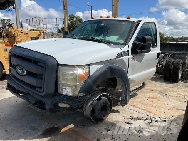Ford F-550 كابينة والداخلية