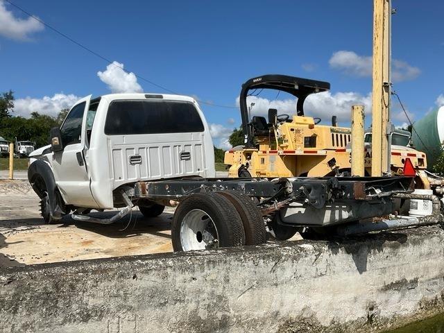 Ford F-550 كابينة والداخلية
