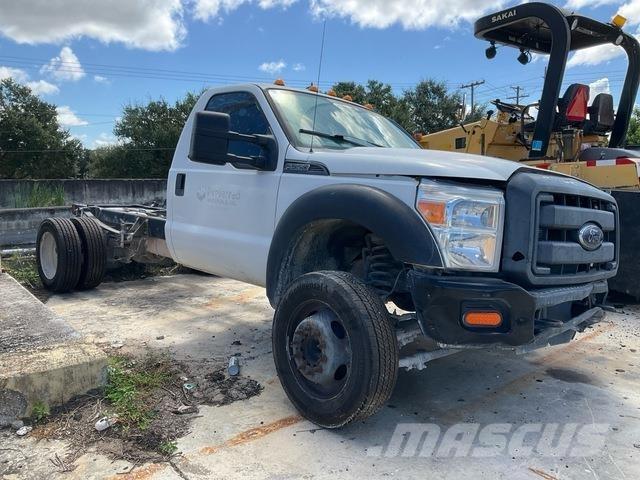Ford F-550 كابينة والداخلية