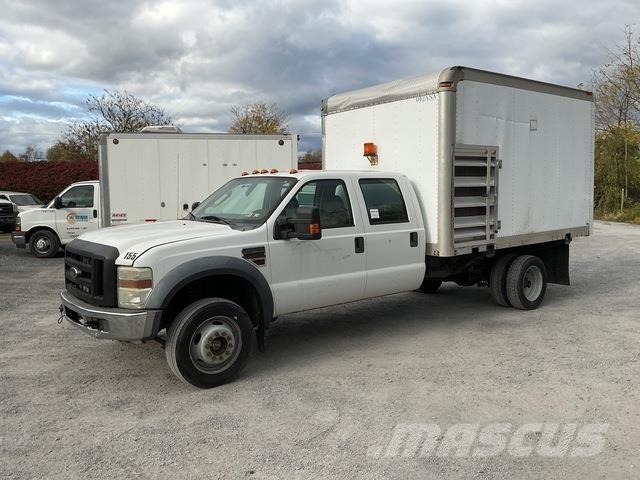 Ford F-550 شاحنات ذات هيكل صندوقي